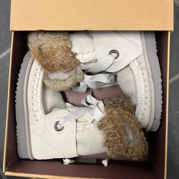White suede Mou boots size 36 with rabbit fur & shearling inside Never Been Worn - Picture 3 of 7